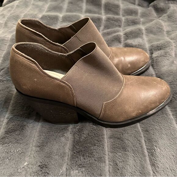 Naya Acre Slip On Booties size 10 - Picture 2 of 7